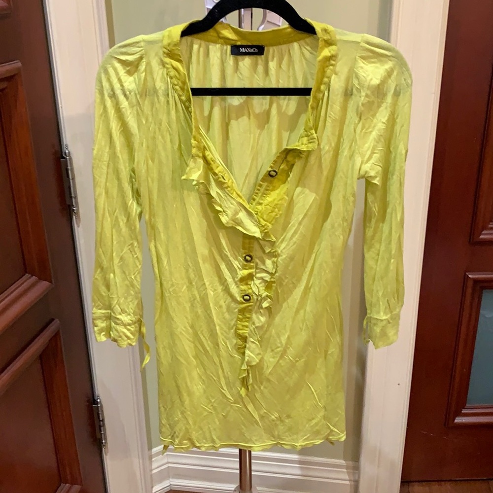 Green/yellow shirt
